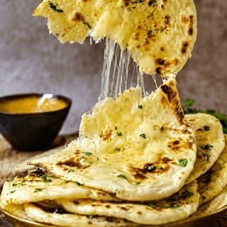 CHEESE NAAN
